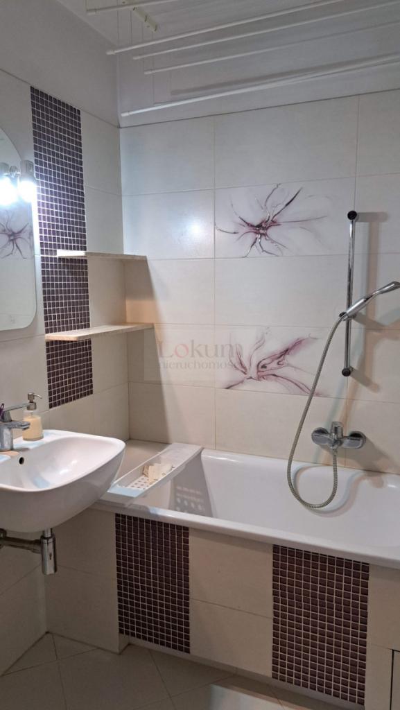 Bemowo - cztery pokoje z pięknym widokiem - zdjęcie 8