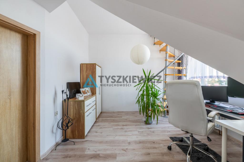 Dom z lokalem usługowym w dobrej lokalizacji - zdjęcie 8