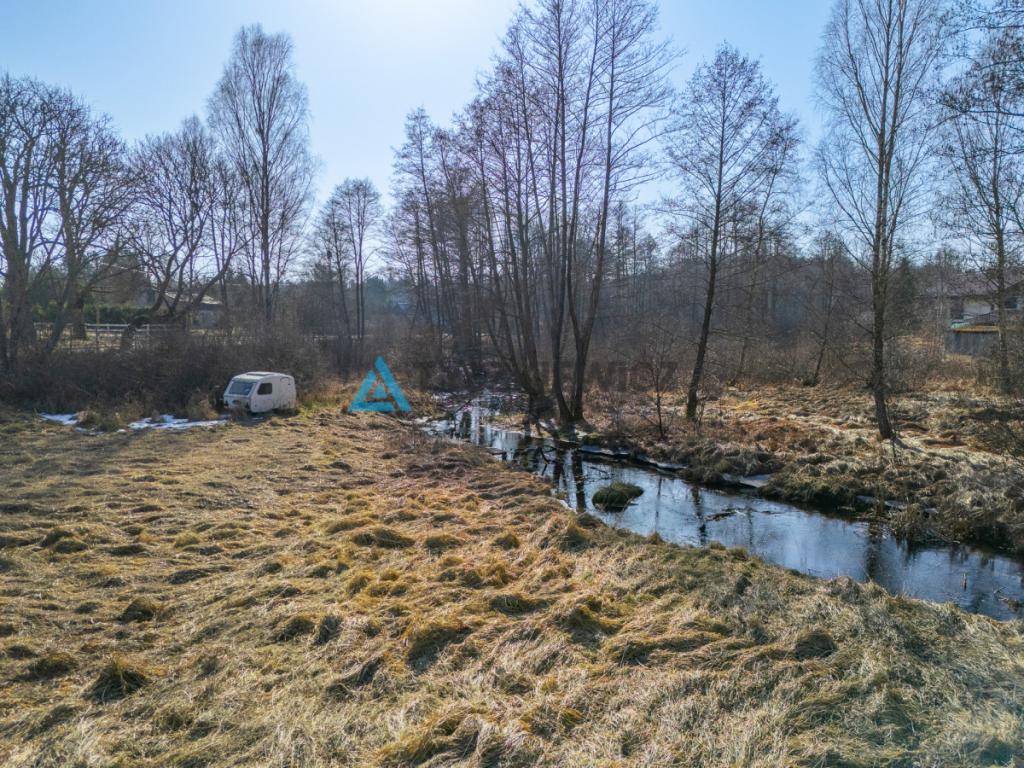 Działka budowlana z linią brzegową rzeki - zdjęcie 20