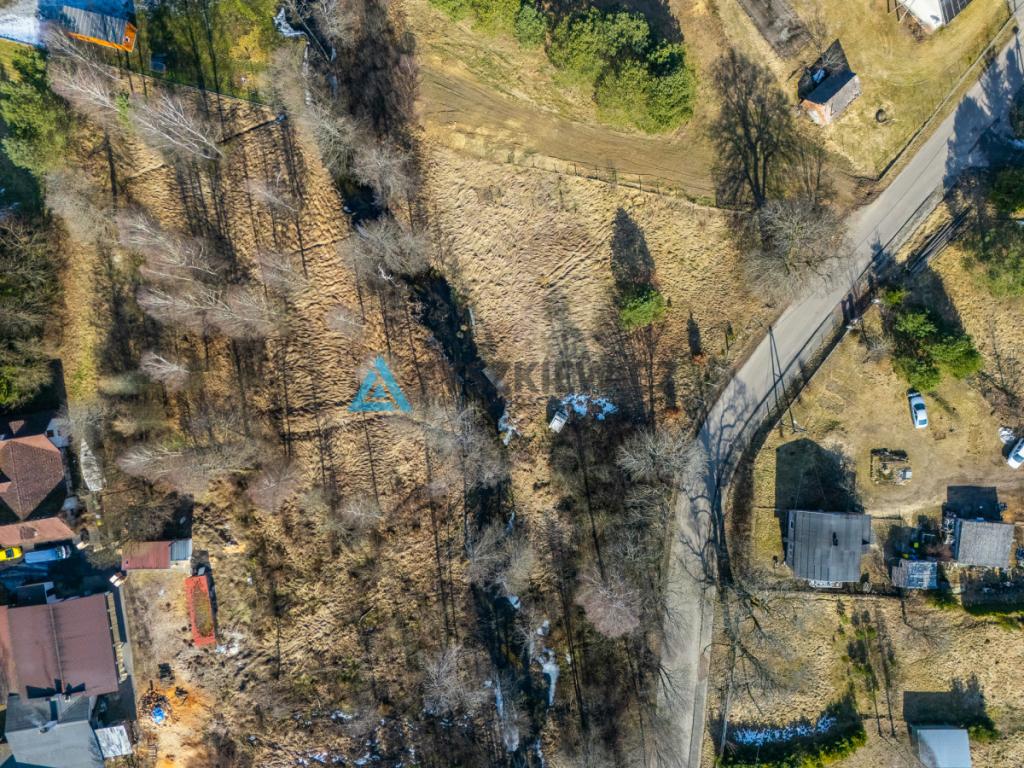 Działka budowlana z linią brzegową rzeki - zdjęcie 8