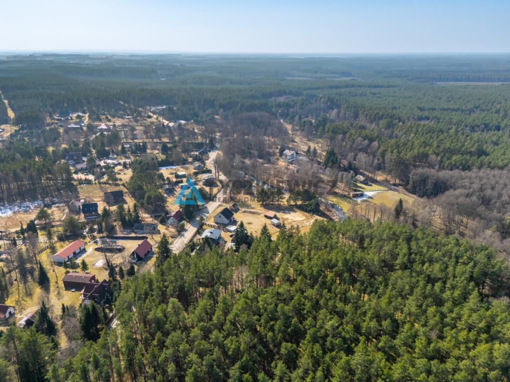 Działka budowlana z linią brzegową rzeki - zdjęcie 11