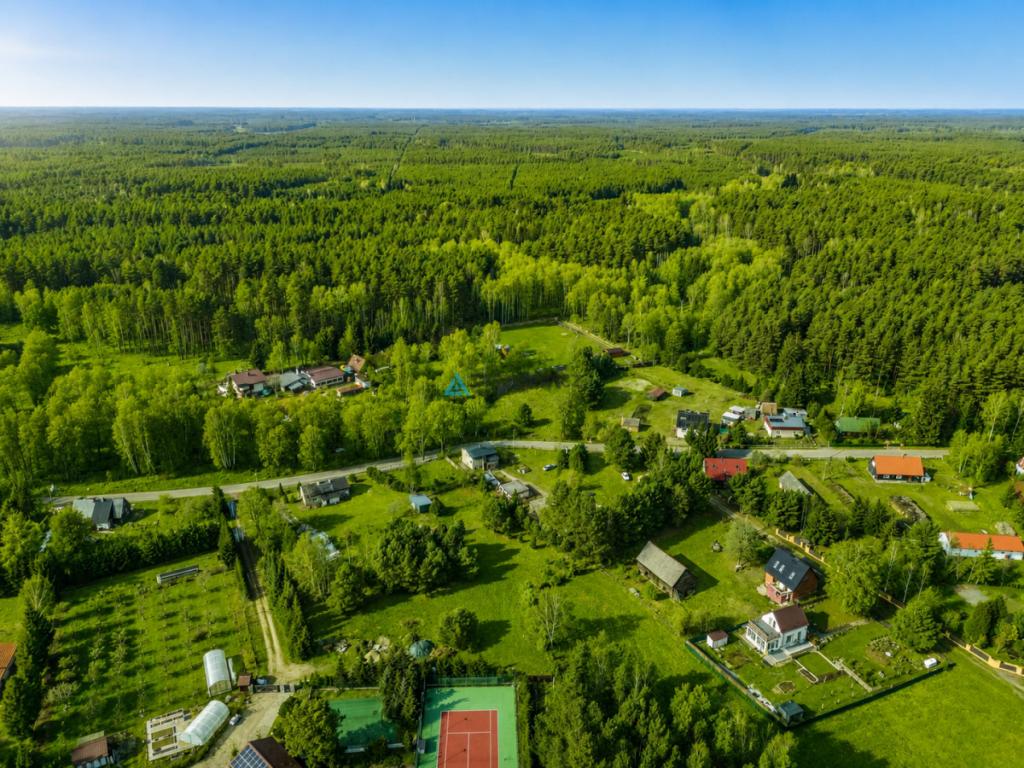 Działka budowlana z linią brzegową rzeki - zdjęcie 3