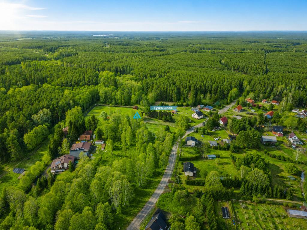 Działka budowlana z linią brzegową rzeki - zdjęcie 1