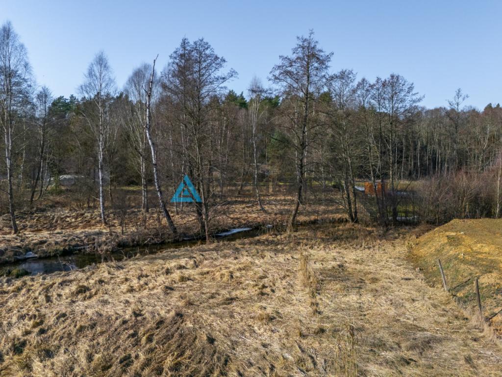 Działka budowlana z linią brzegową rzeki - zdjęcie 18
