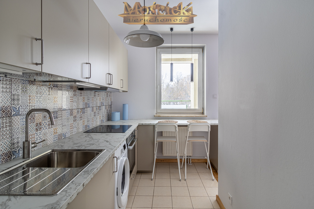 Cicha kawalerka w bardzo dobrej lokalizacji - zdjęcie 6