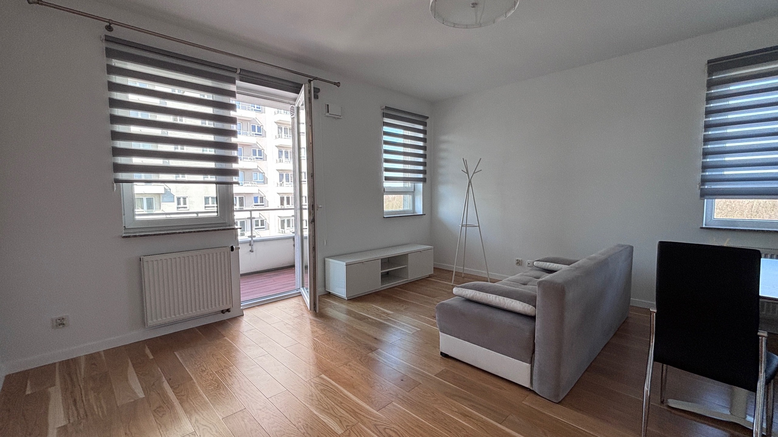 os. Tysiąclecia 2 pok nowa zabudowa m.parkingowe - zdjęcie 2