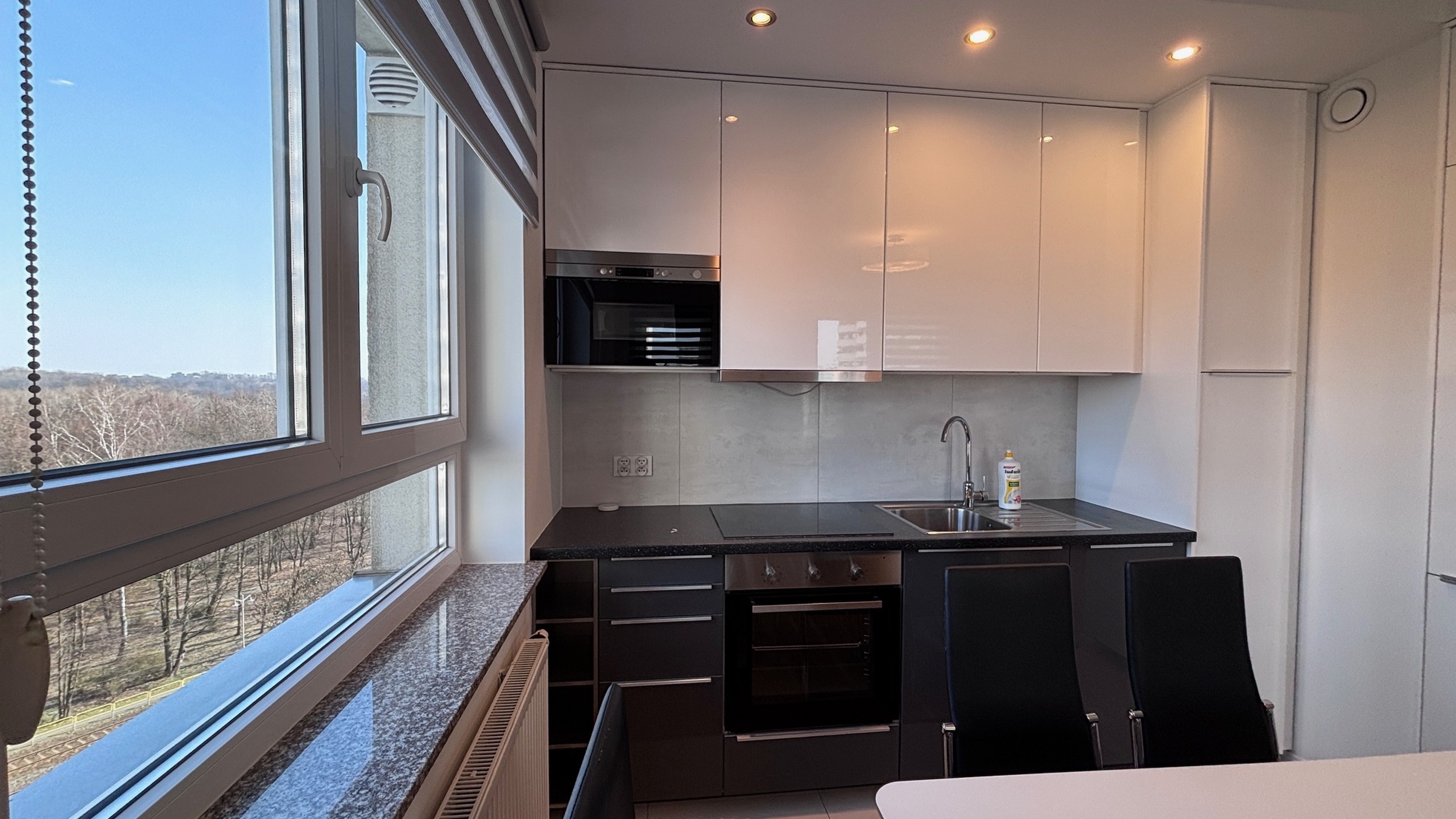 os. Tysiąclecia 2 pok nowa zabudowa m.parkingowe - zdjęcie 5