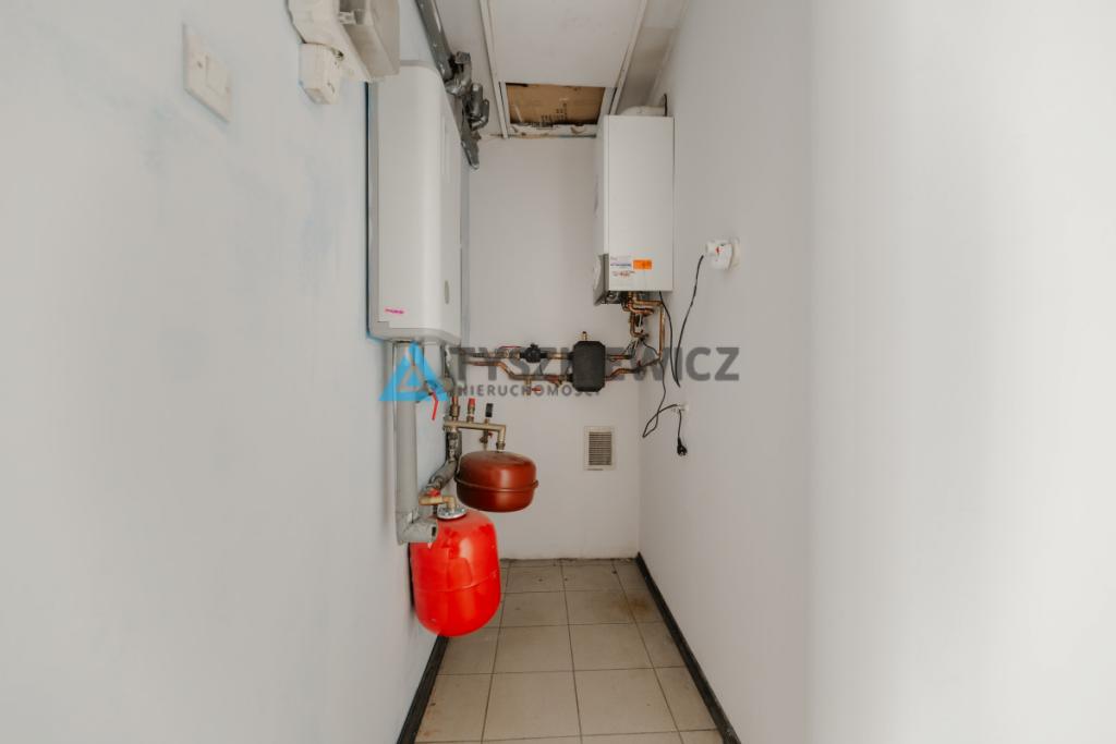 Duży lokal w samym centrum Słupska! Świetna cena! - zdjęcie 9