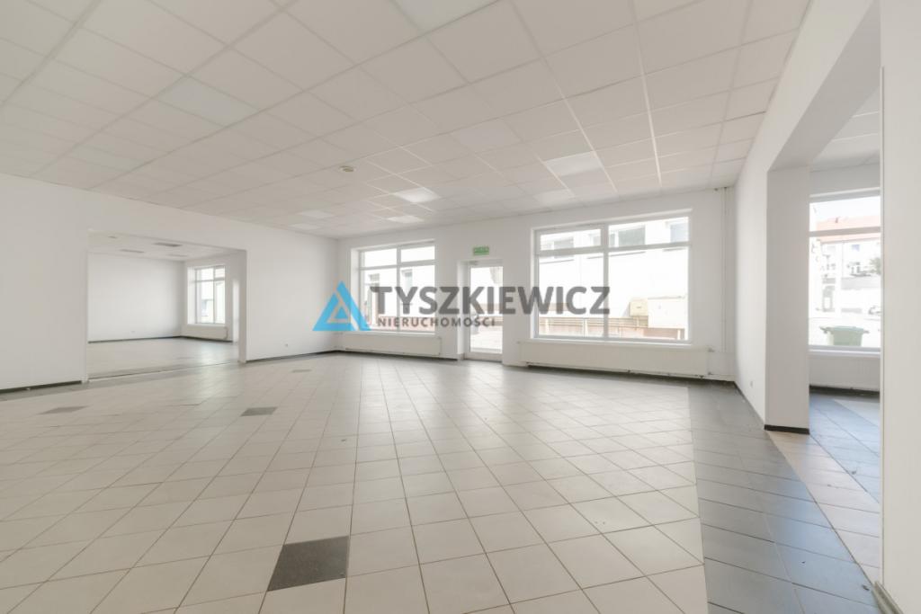 Duży lokal w samym centrum Słupska! Świetna cena! - zdjęcie 2