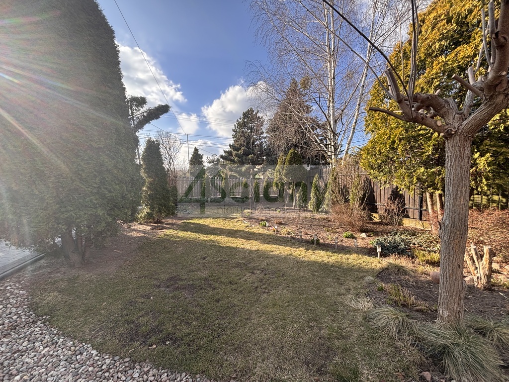 Dom 180 m², Dziekanów Leśny - zdjęcie 1
