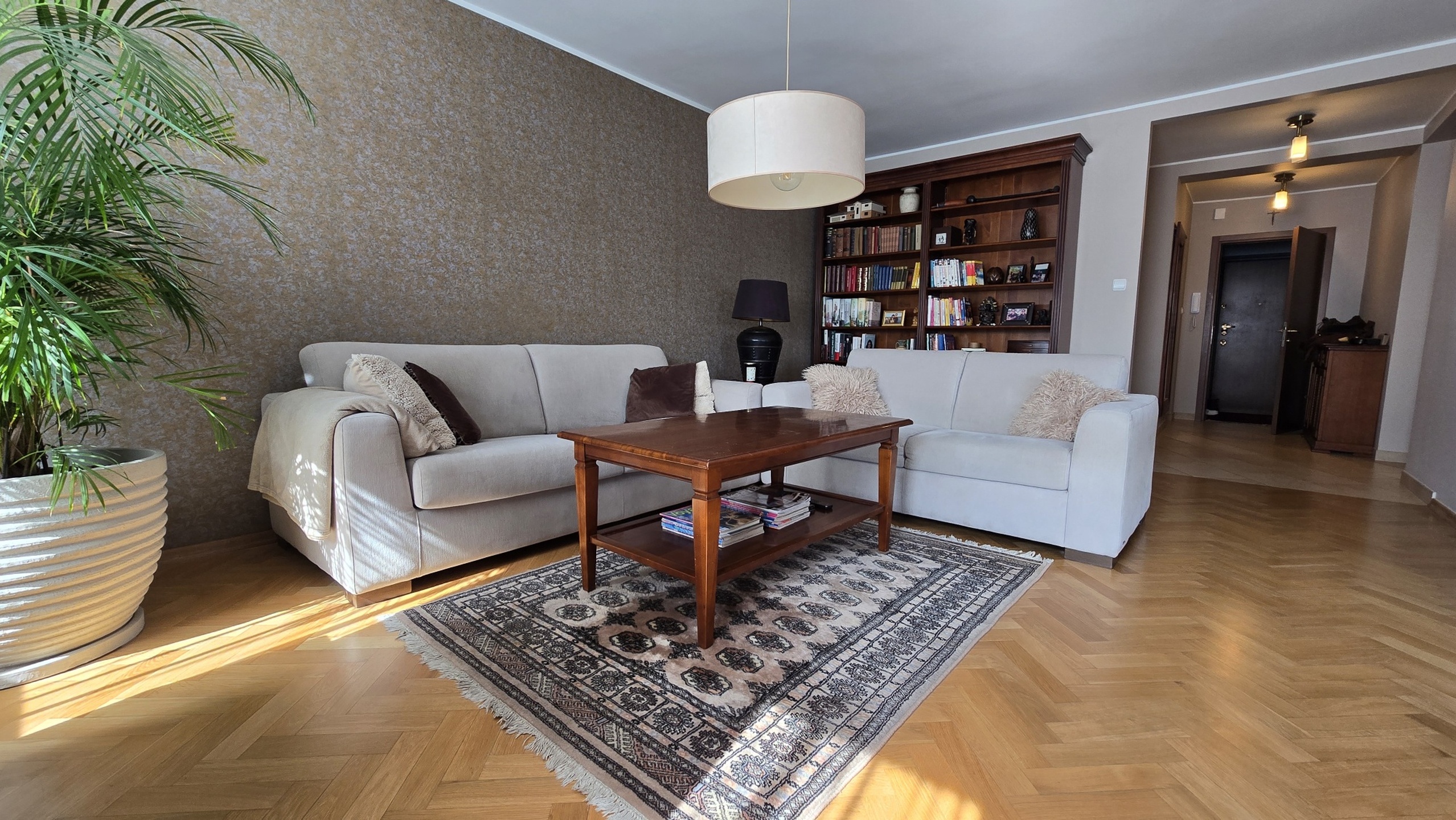 Elegancki i przestronny apartament do sprzedaży z widokiem na las na osiedlu OPT w Katowicach! - zdjęcie 2