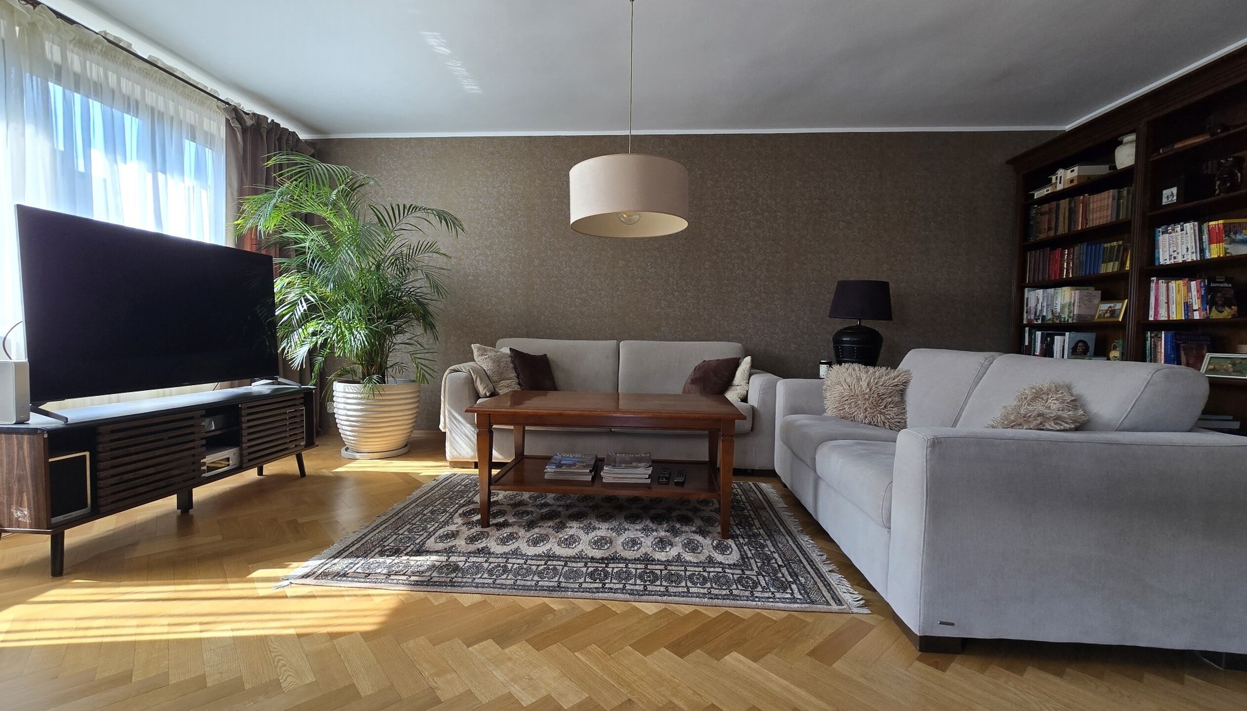 Elegancki i przestronny apartament do sprzedaży z widokiem na las na osiedlu OPT w Katowicach! - zdjęcie 1