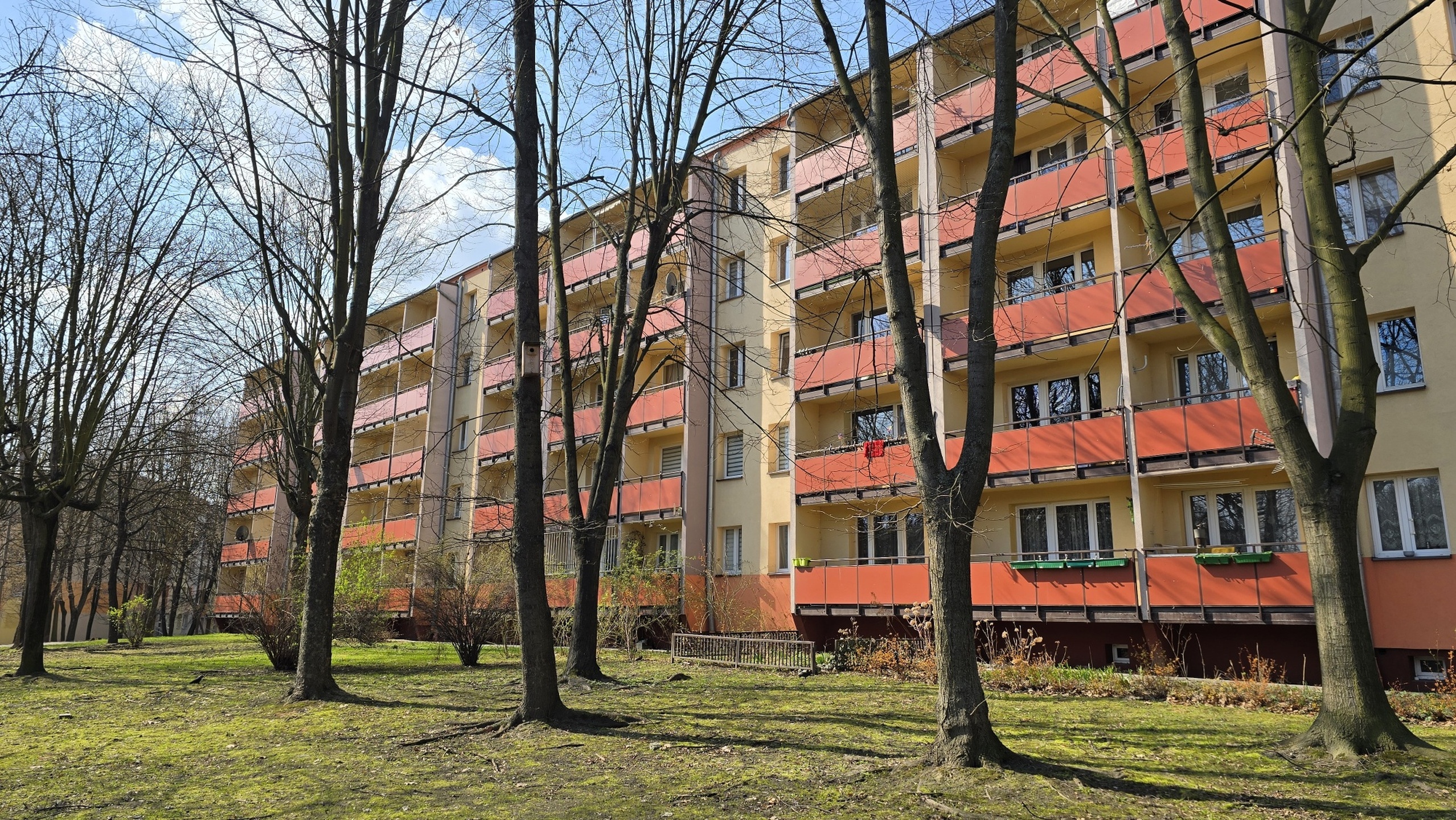 Józefowiec - niski blok, 2 pokoje do wejścia, spokojna okolica! - zdjęcie 13