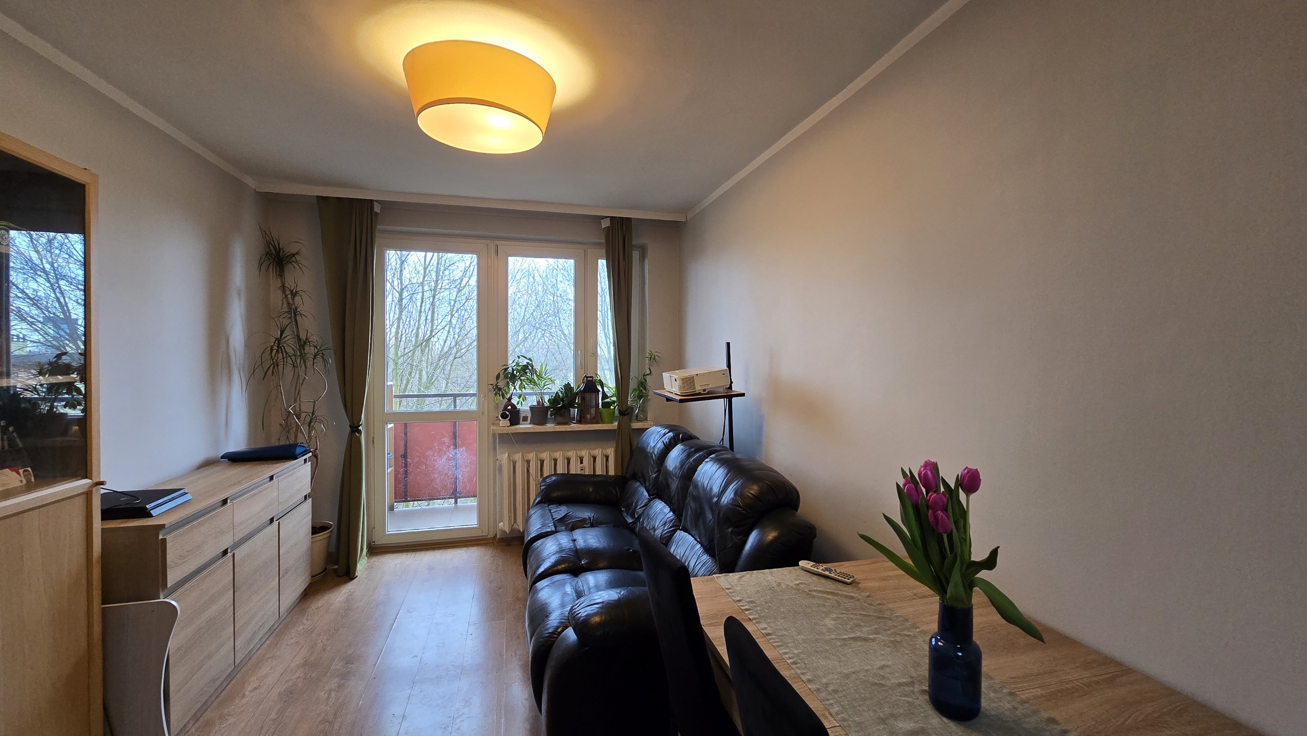 Józefowiec - niski blok, 2 pokoje do wejścia, spokojna okolica! - zdjęcie 1