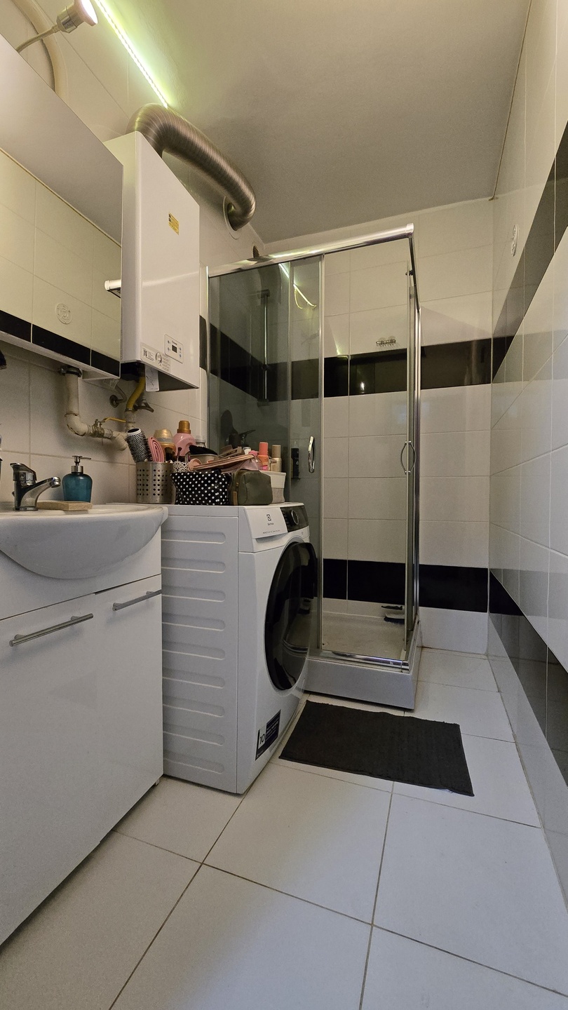 Józefowiec - niski blok, 2 pokoje do wejścia, spokojna okolica! - zdjęcie 8