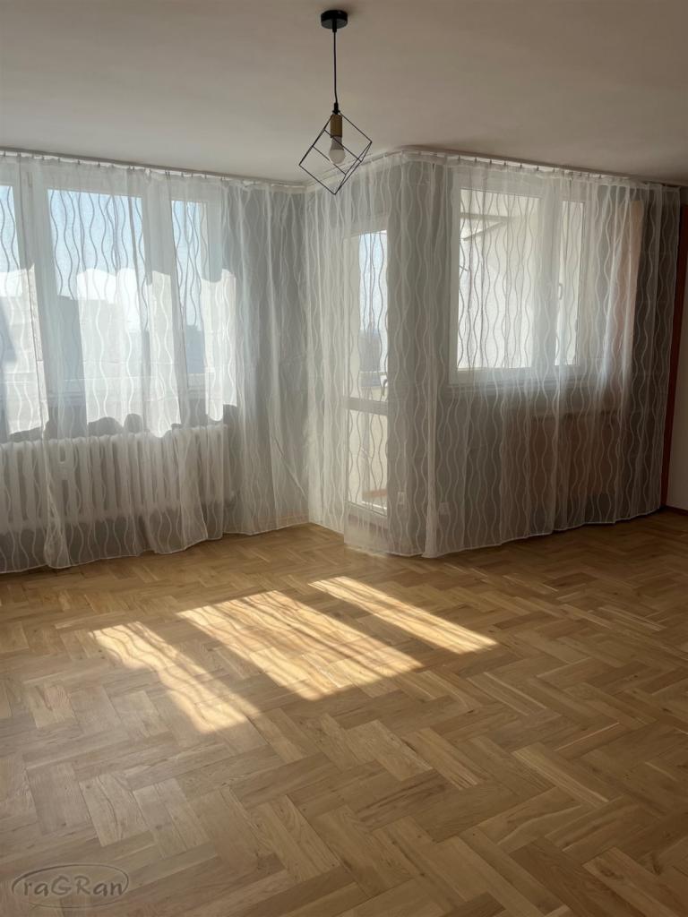 Nieumeblowane, dwustronne, dwupokojowe z loggią - zdjęcie 1