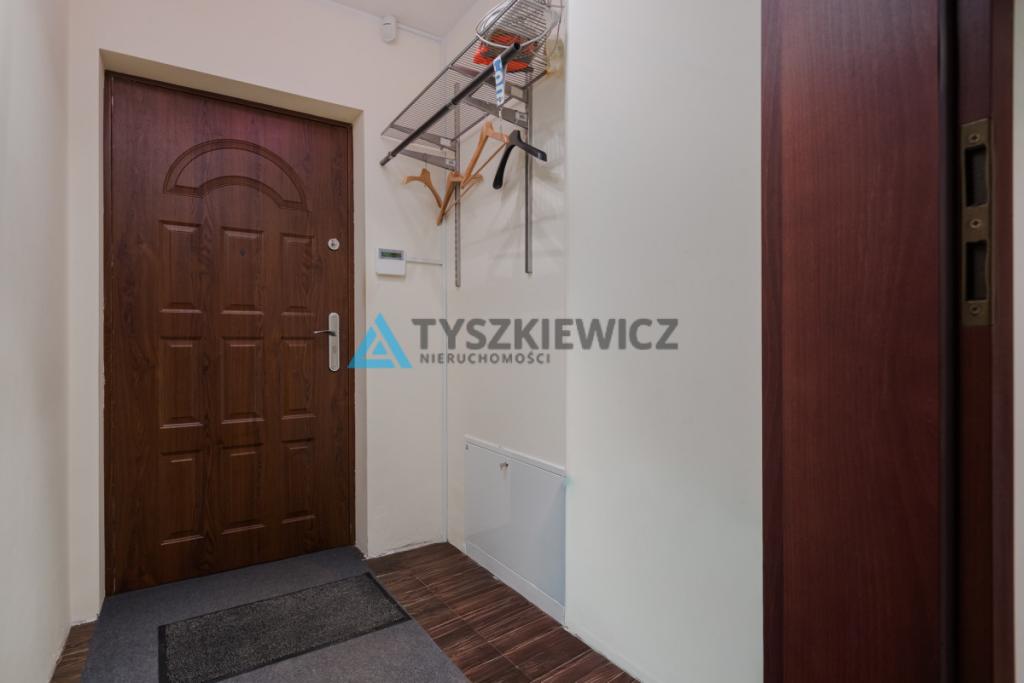 Dom blisko jeziora z fotowoltaiką i pompą ciepła - zdjęcie 14