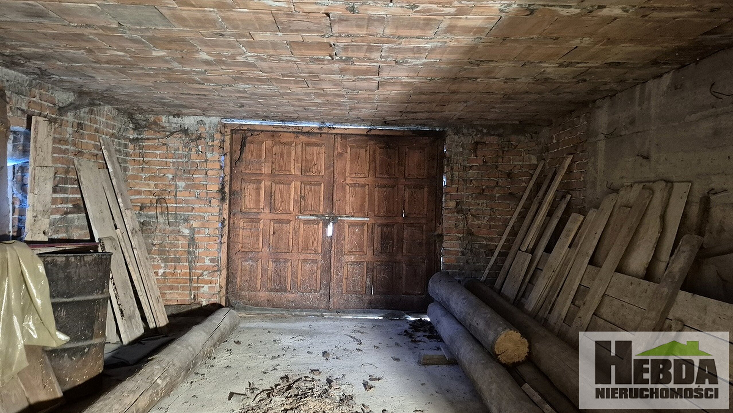 Tarnów - Krzyż , stan surowy o klasycznej bryle na 5 arowej działce z widokiem na las - zdjęcie 3