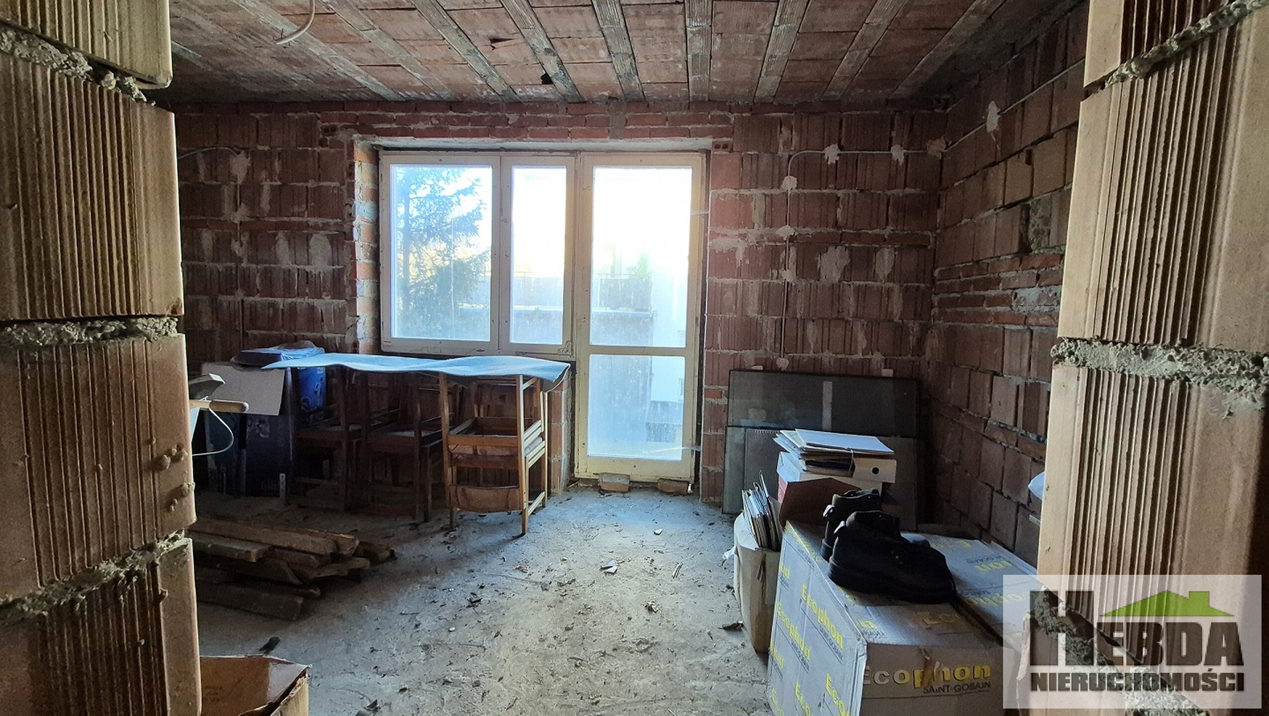 Tarnów - Krzyż , stan surowy o klasycznej bryle na 5 arowej działce z widokiem na las - zdjęcie 20