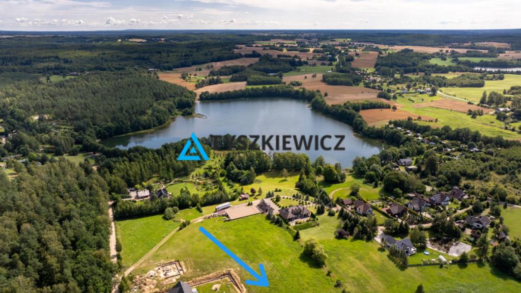 Działka blisko jeziora. - zdjęcie 1