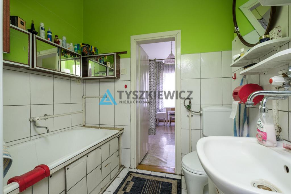 Dom w samym centrum Skarszew z potencjałem - zdjęcie 26