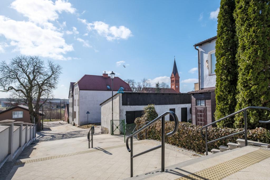 Dom w samym centrum Skarszew z potencjałem - zdjęcie 10