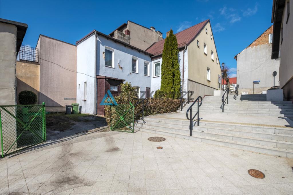 Dom w samym centrum Skarszew z potencjałem - zdjęcie 9