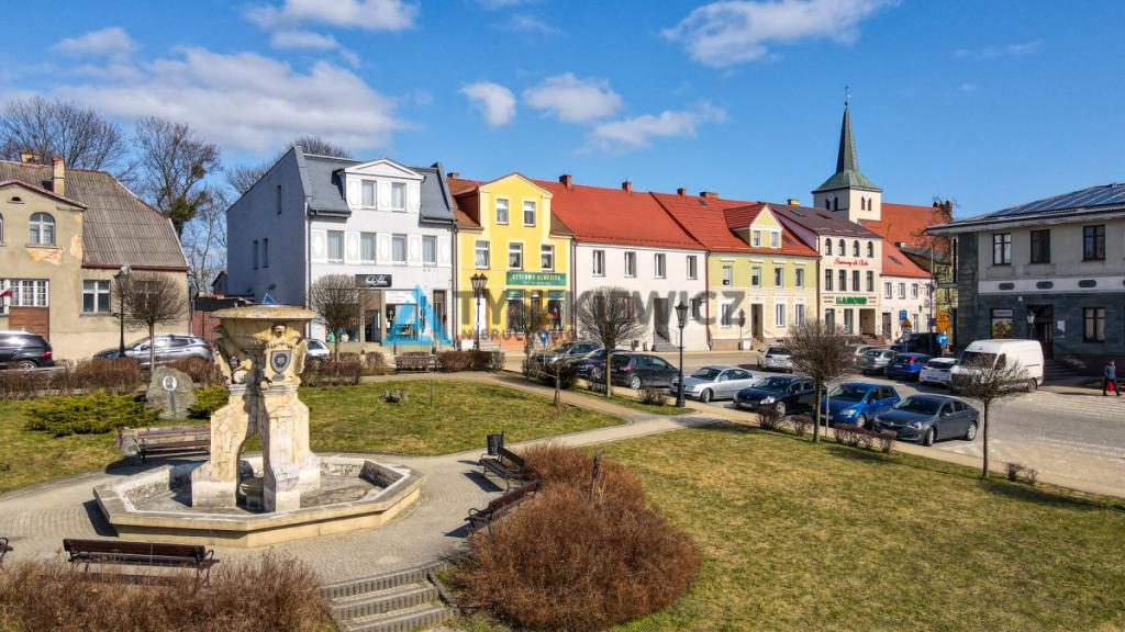 Dom w samym centrum Skarszew z potencjałem - zdjęcie 12