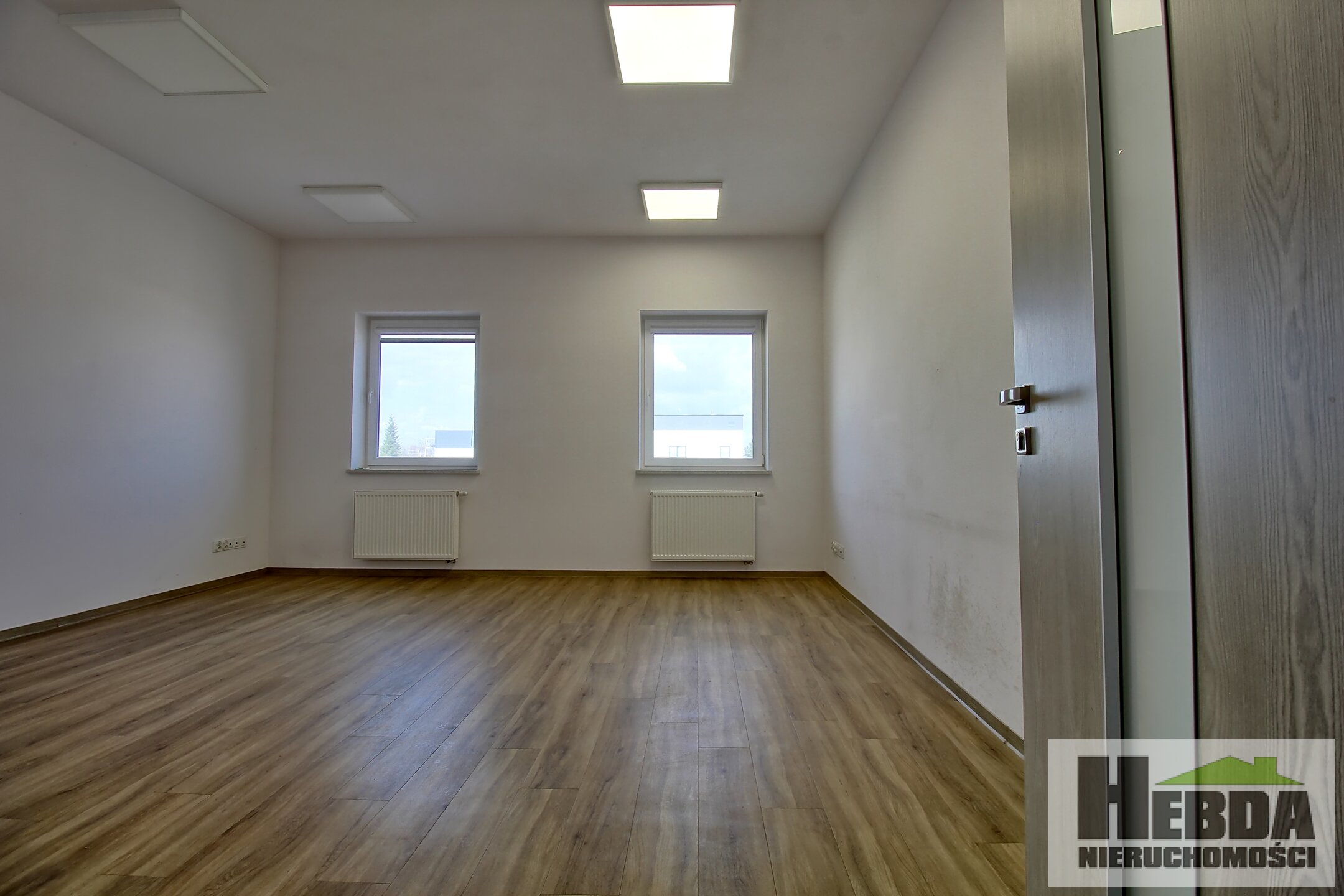 Lokale biurowe i usługowe !!! 10m2 - 450 m2, Radłów !!! - zdjęcie 4