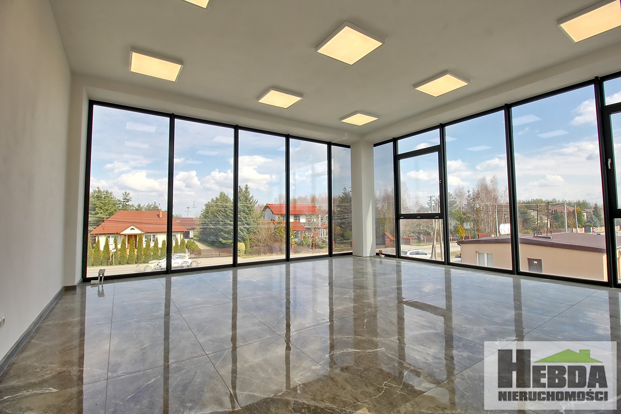 Lokale biurowe i usługowe !!! 10m2 - 450 m2, Radłów !!! - zdjęcie 1