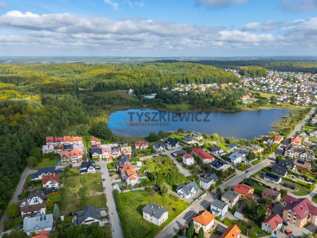 Luksusowy dom z widokiem na wodę - zdjęcie 22