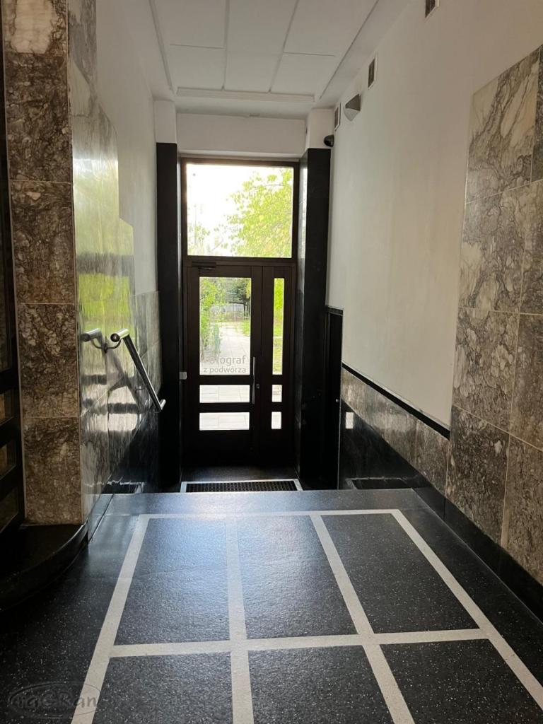 Dwupokojowe, nieumeblowane w kamieicy - zdjęcie 13