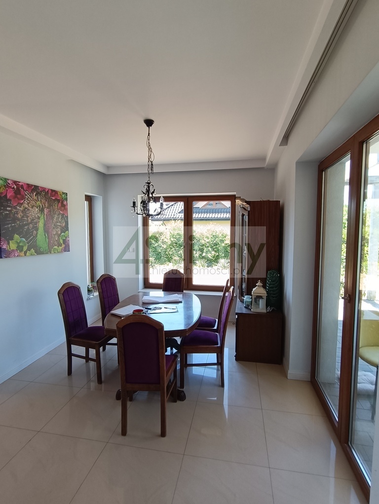Dom 246&nbsp;m², Rembelszczyzna - zdjęcie 1