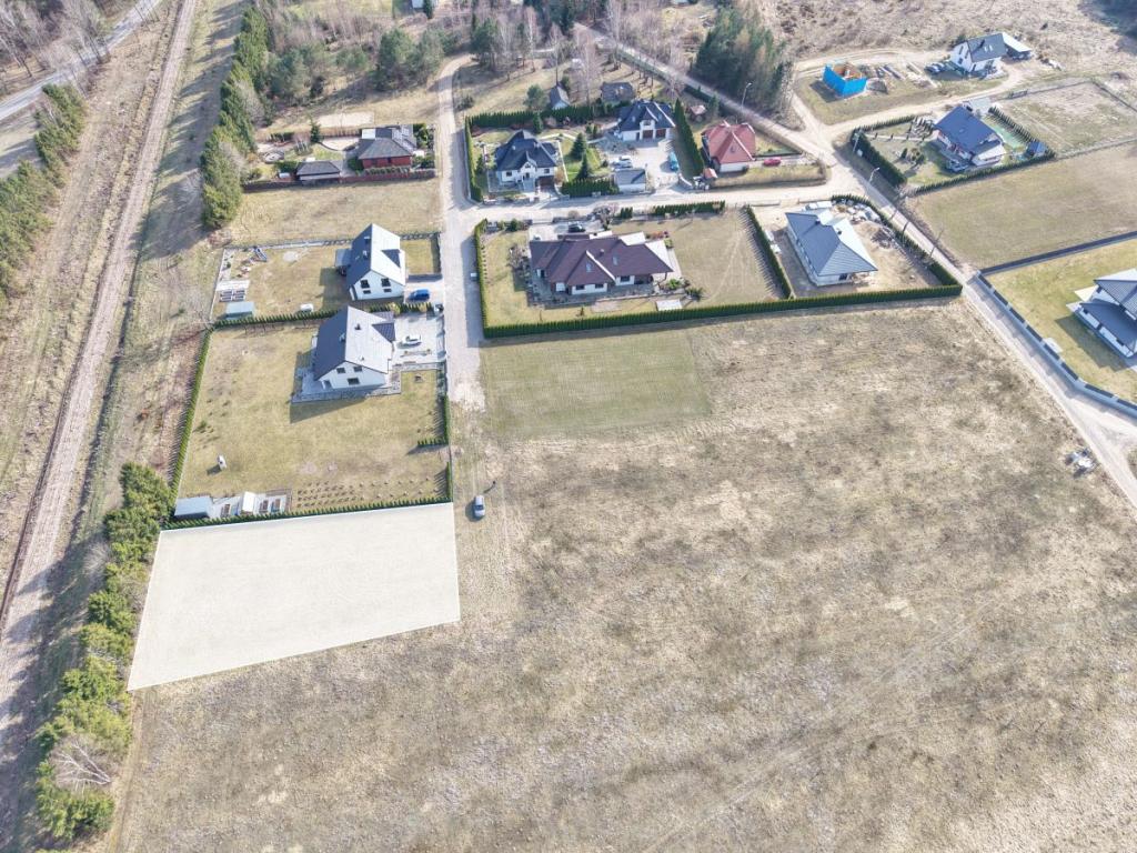Działka budowlana, słoneczna w spokojnym miejscu! - zdjęcie 1