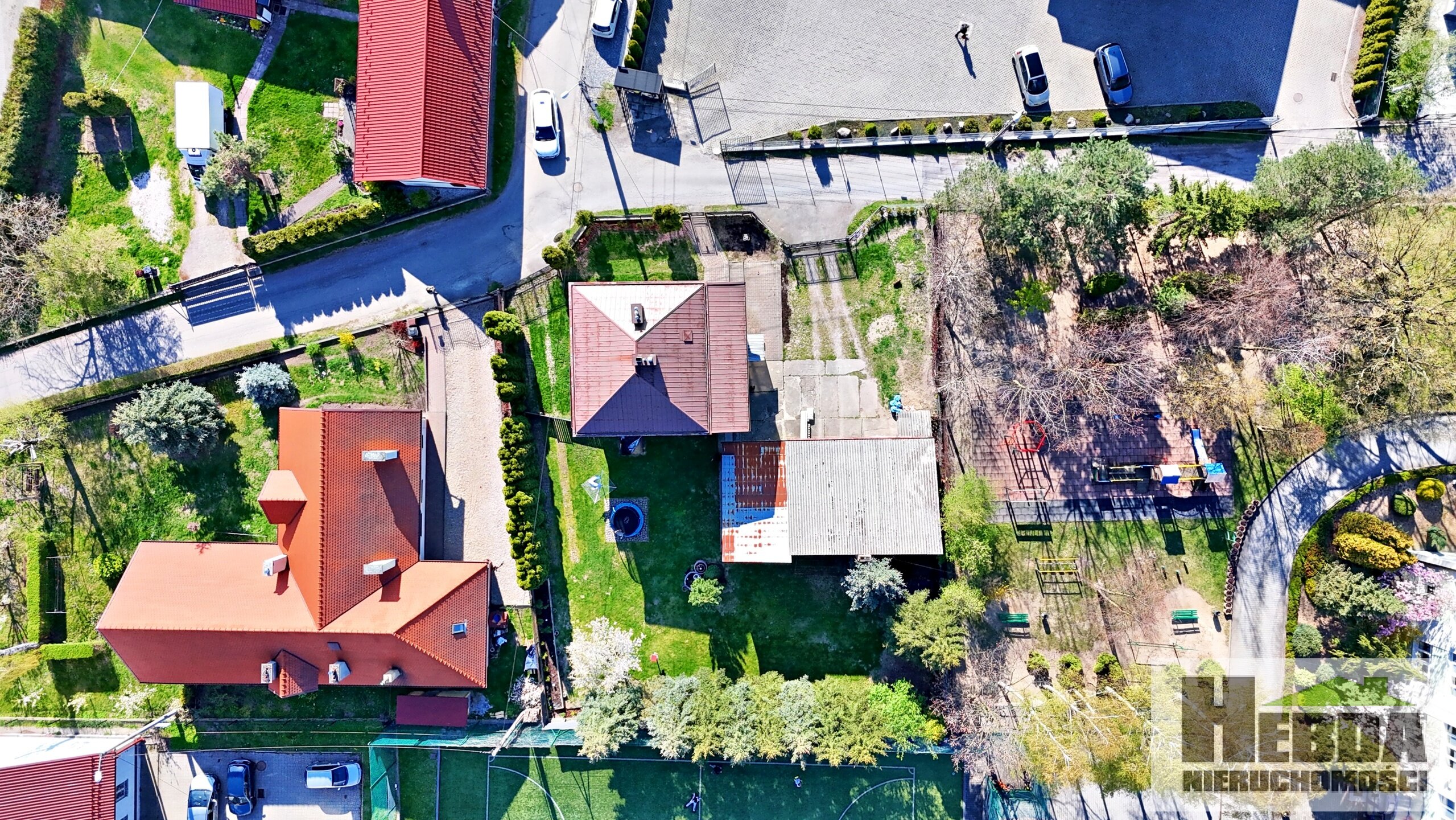 Tarnów - Krzyż  !!! Dom do zamieszkania lub pod działalność !!! - zdjęcie 17