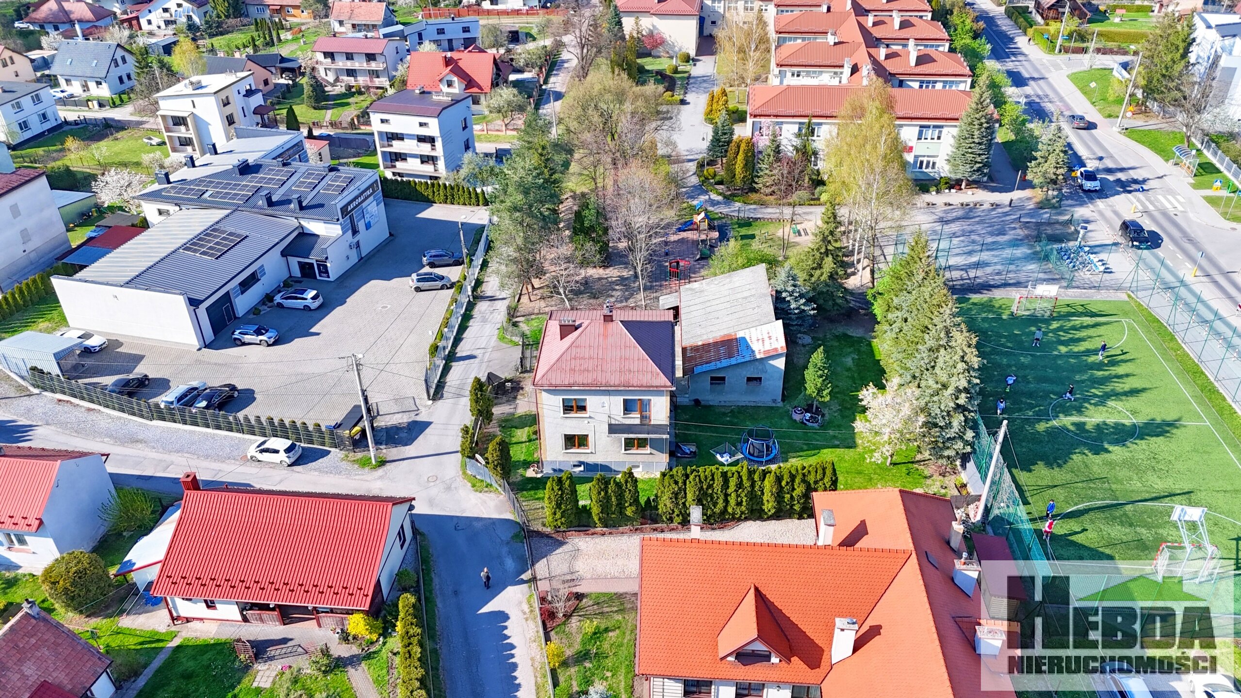 Tarnów - Krzyż  !!! Dom do zamieszkania lub pod działalność !!! - zdjęcie 16