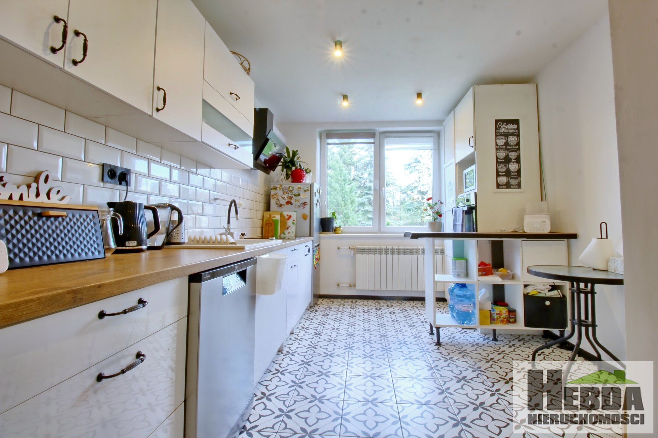 Tarnów - Krzyż  !!! Dom do zamieszkania lub pod działalność !!! - zdjęcie 4