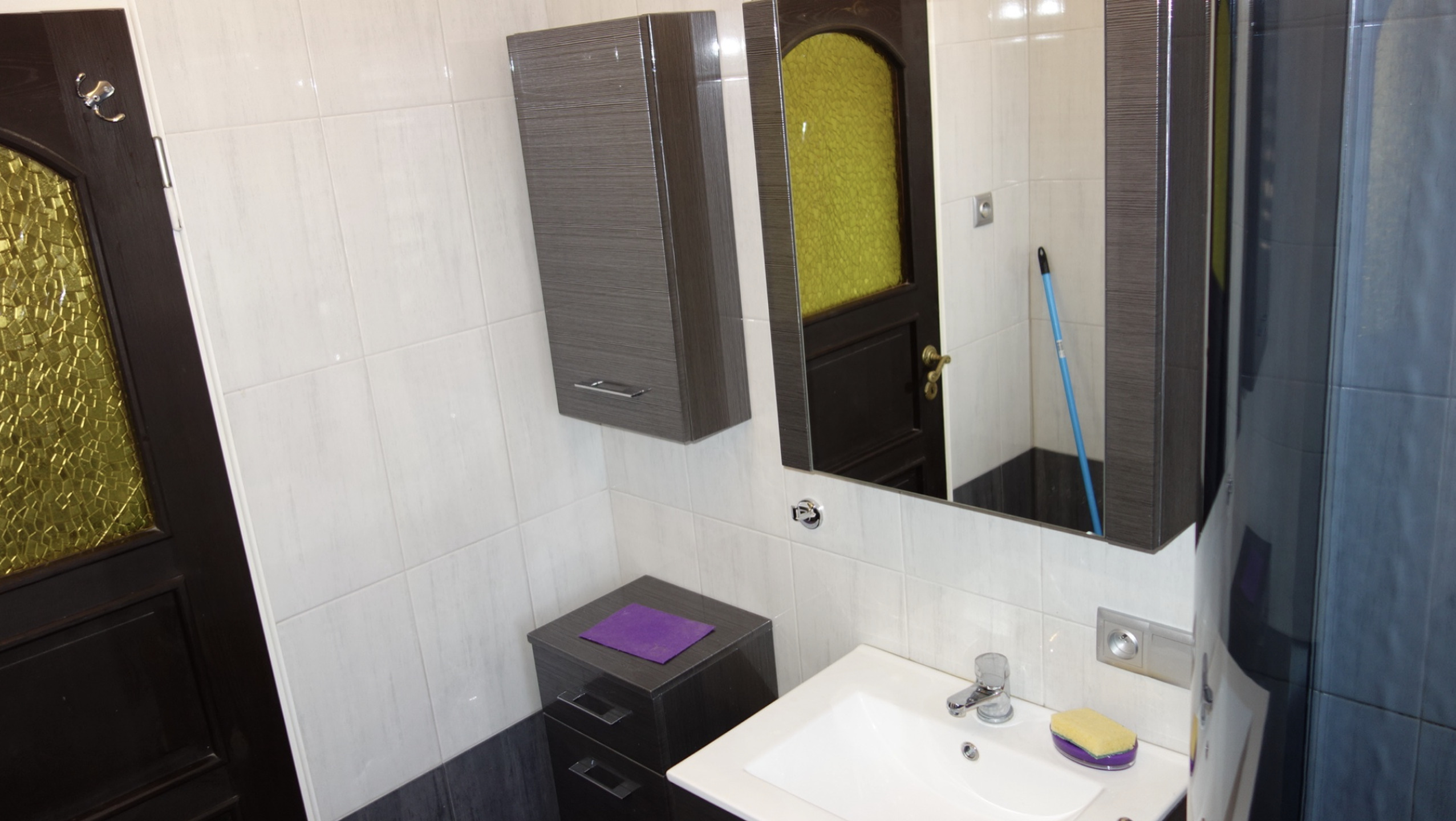 Mieszkanie w pełni umeblowane dla pracowników firmy - zdjęcie 5