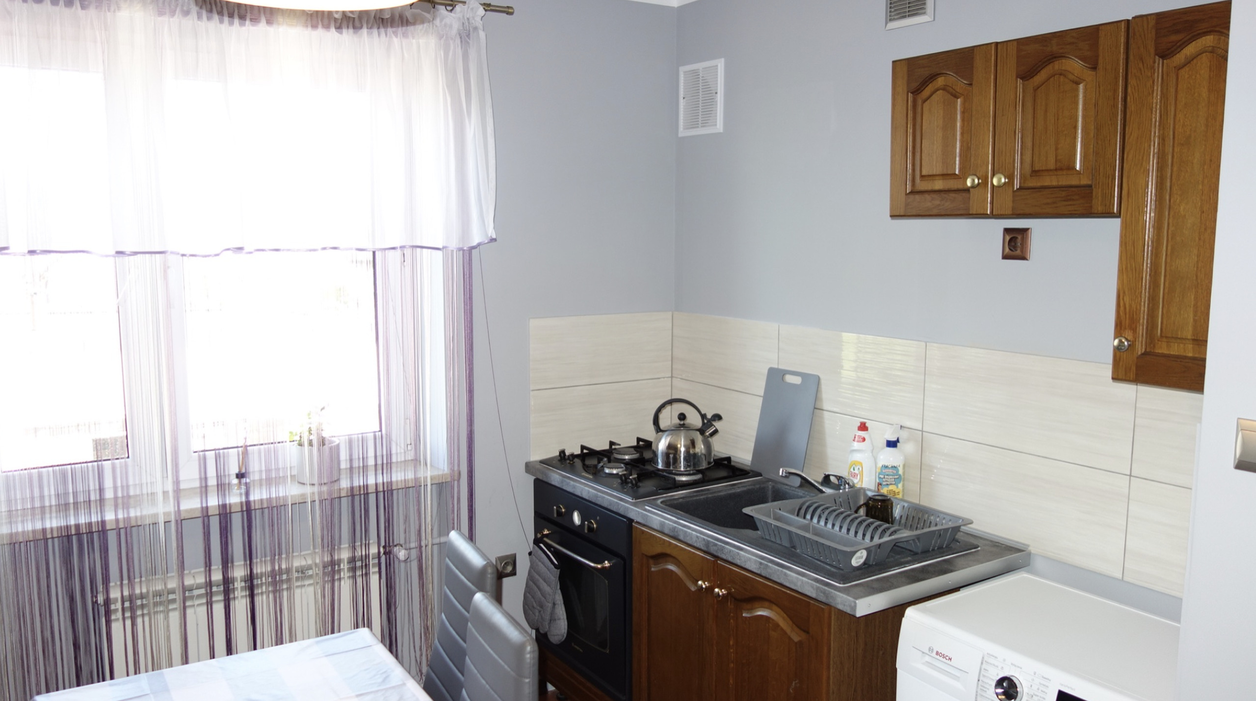 Mieszkanie w pełni umeblowane dla pracowników firmy - zdjęcie 8