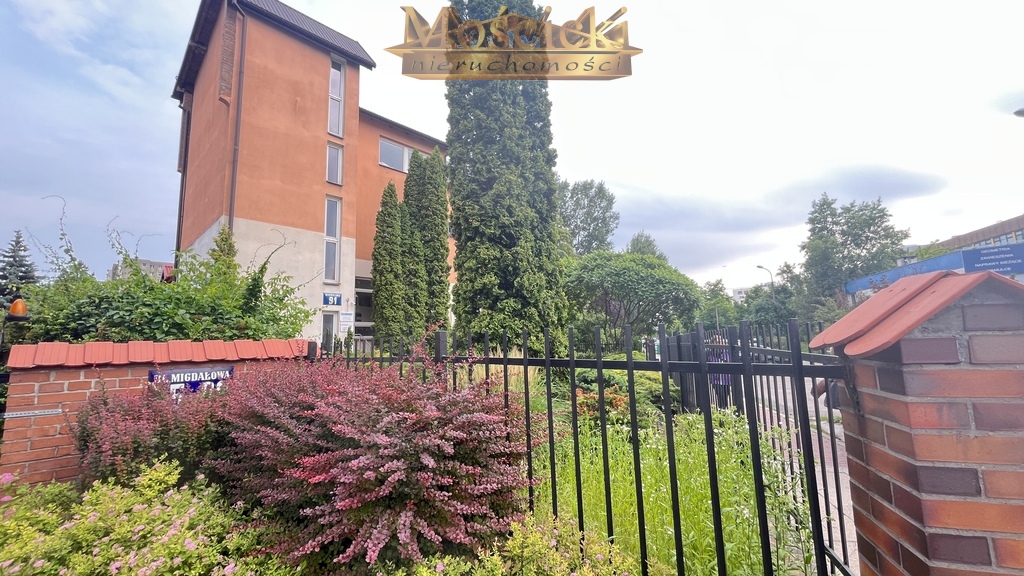 Sprzedam budynek biurowy na Ursynowie - zdjęcie 1