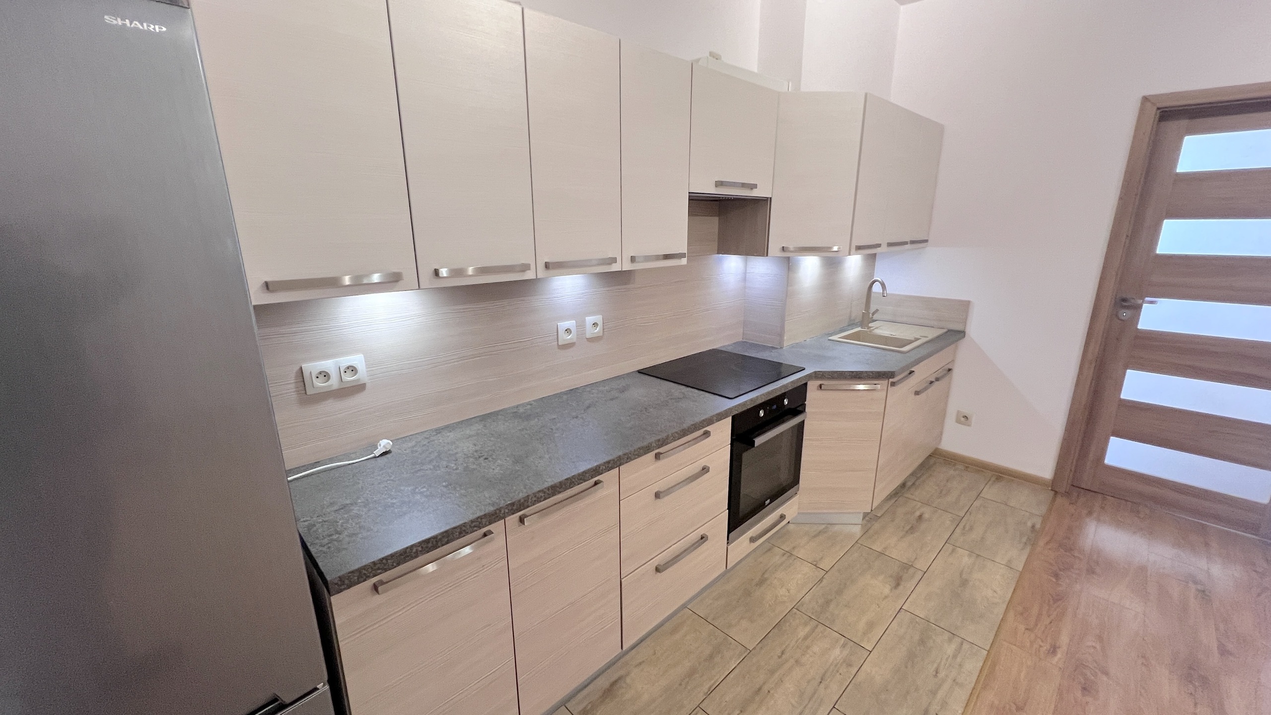 Przestronne 2 pokoje 57 m2 w centrum Lubonia - zdjęcie 10