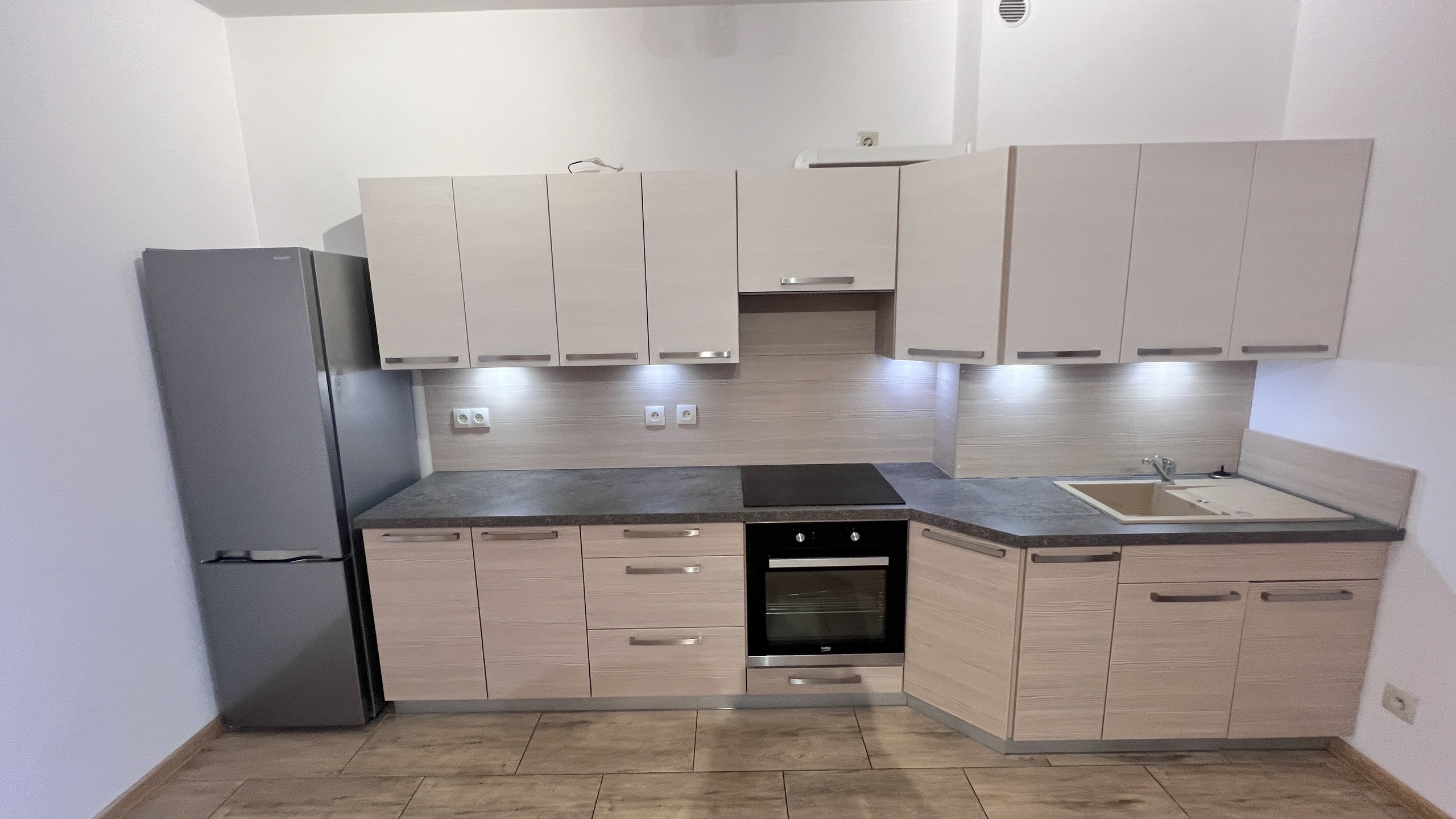 Przestronne 2 pokoje 57 m2 w centrum Lubonia - zdjęcie 16