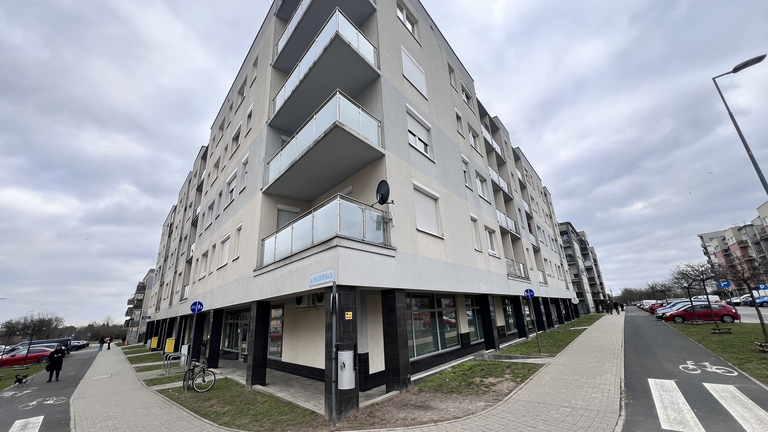 Przestronne 2 pokoje 57 m2 w centrum Lubonia - zdjęcie 18
