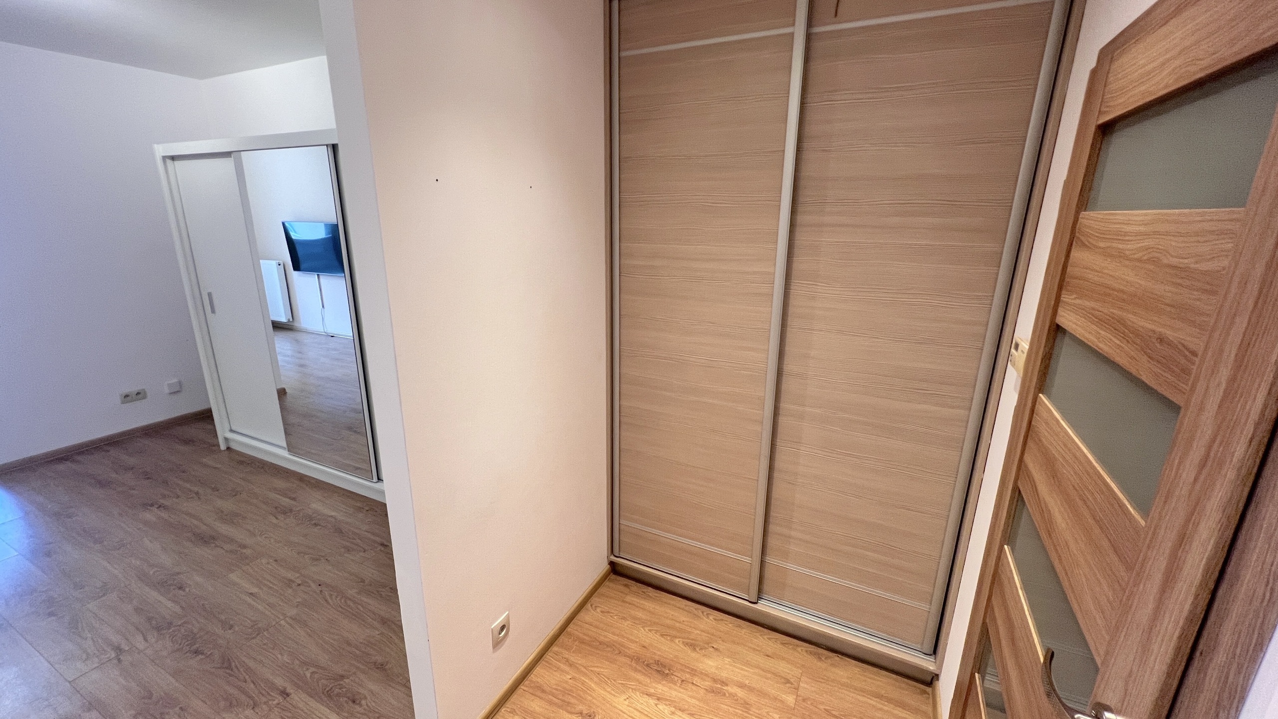 Przestronne 2 pokoje 57 m2 w centrum Lubonia - zdjęcie 14