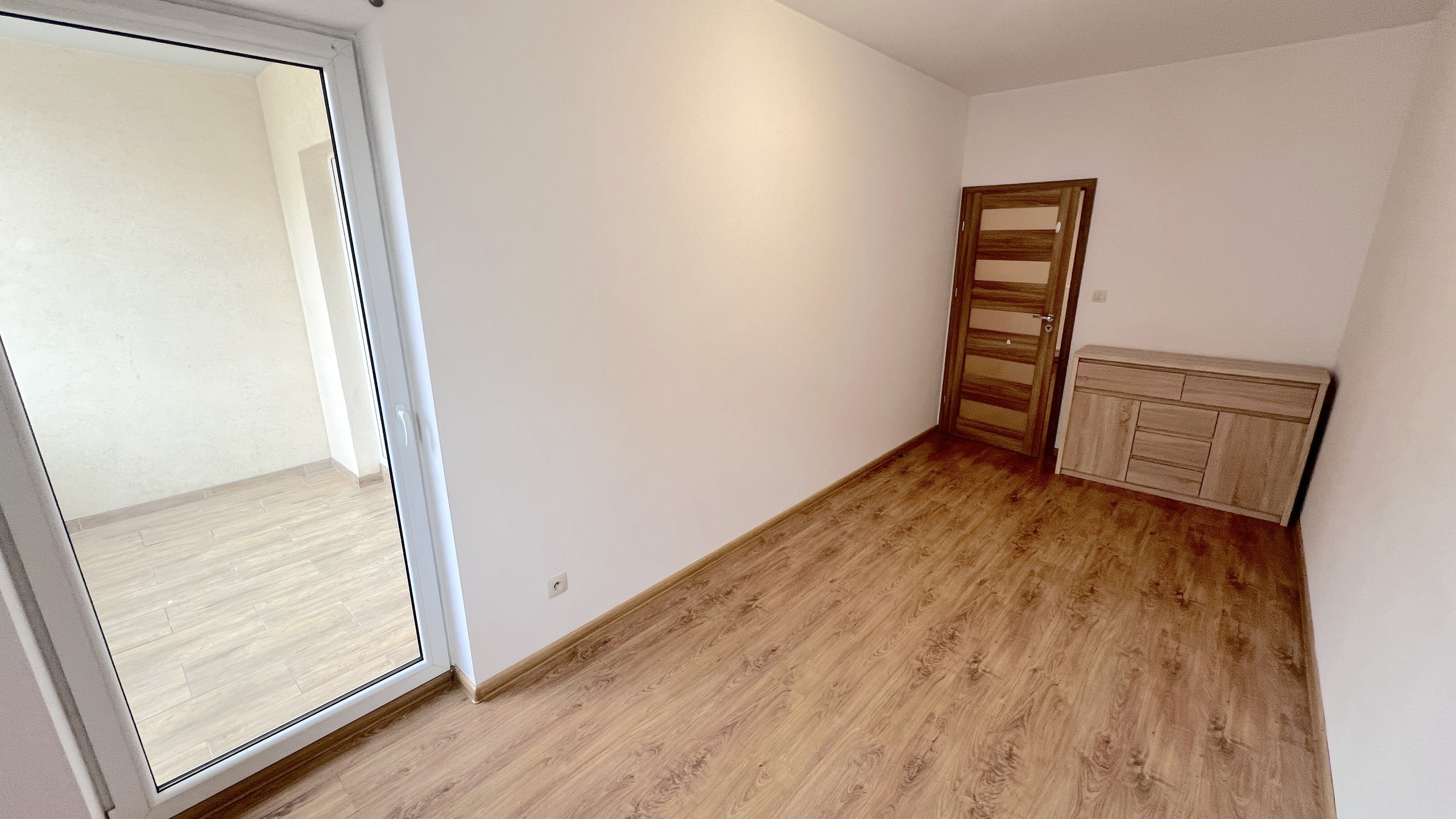 Przestronne 2 pokoje 57 m2 w centrum Lubonia - zdjęcie 17