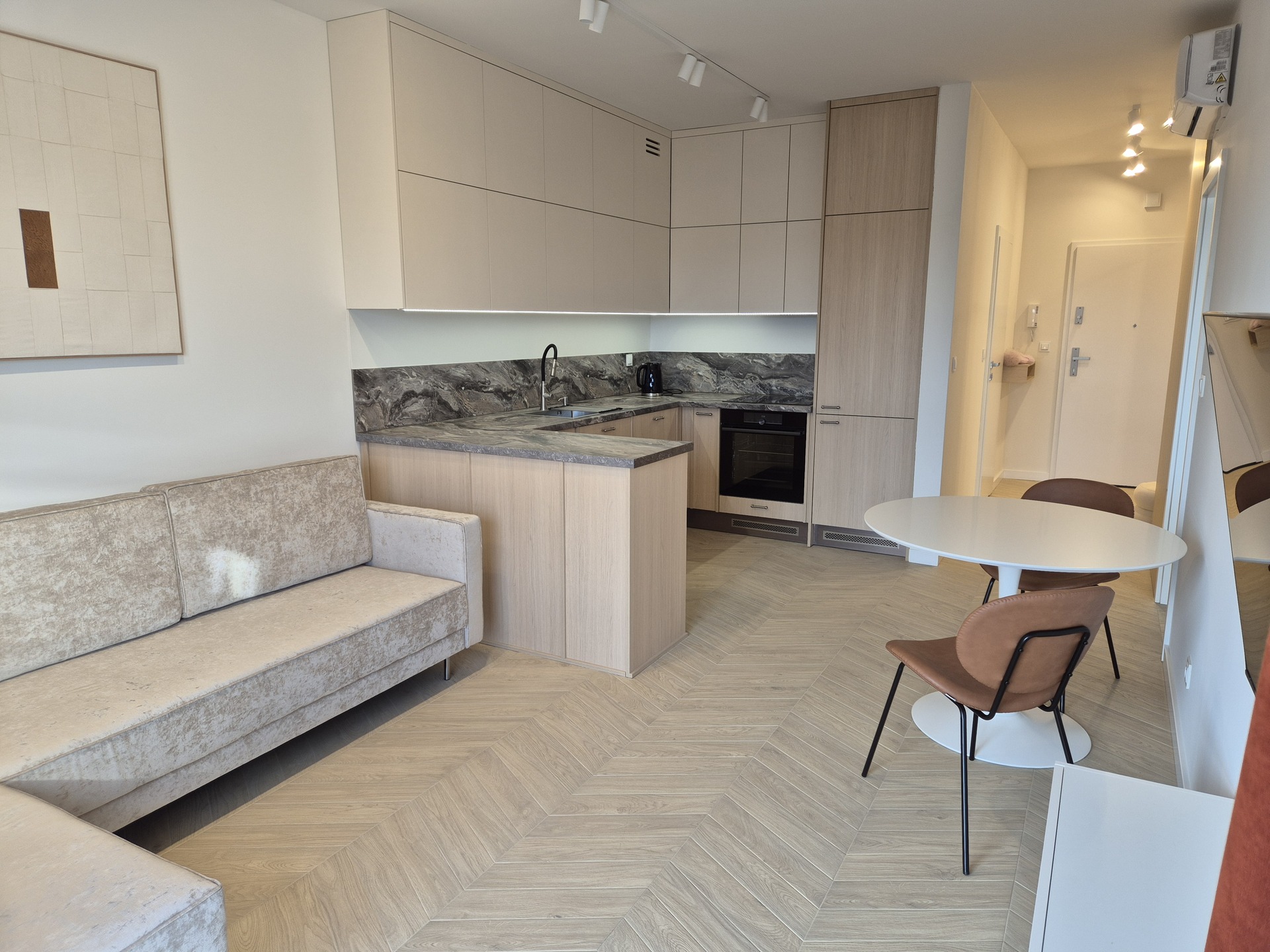 Lux apartament klimatyzacja unikatowy projekt 2 pok garderoba taras komórka lokatorska garaż podziemny os zamknięte Brynów Rzepakowa Dobrynów - zdjęcie 1