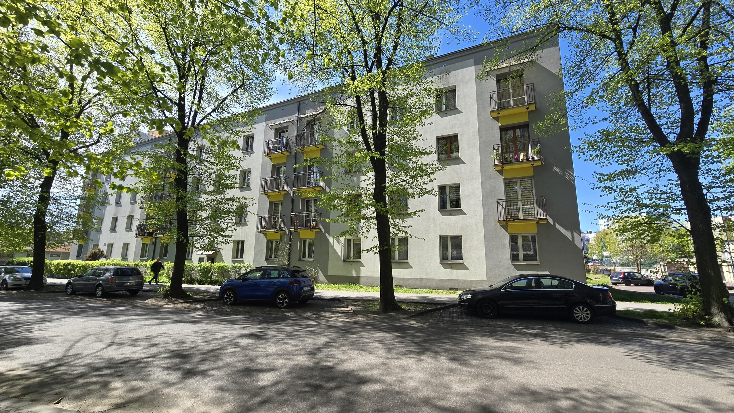 Ładne, 2 pokoje do wynajęcia w niskim bloku blisko centrum miasta! - zdjęcie 1