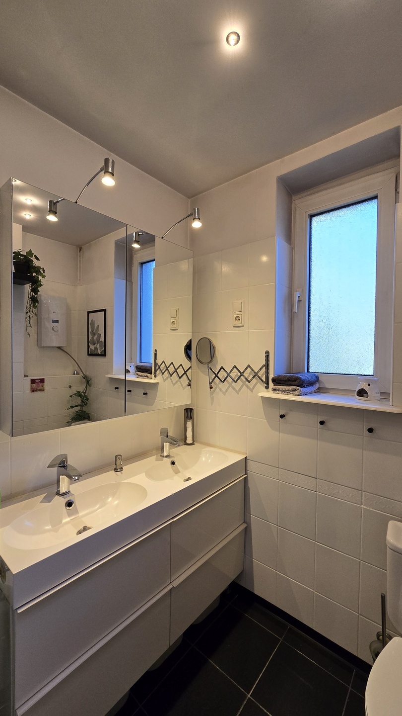 Przestrzeń, natura i wygoda - do sprzedaży duży dom z pięknym ogrodem! - zdjęcie 10