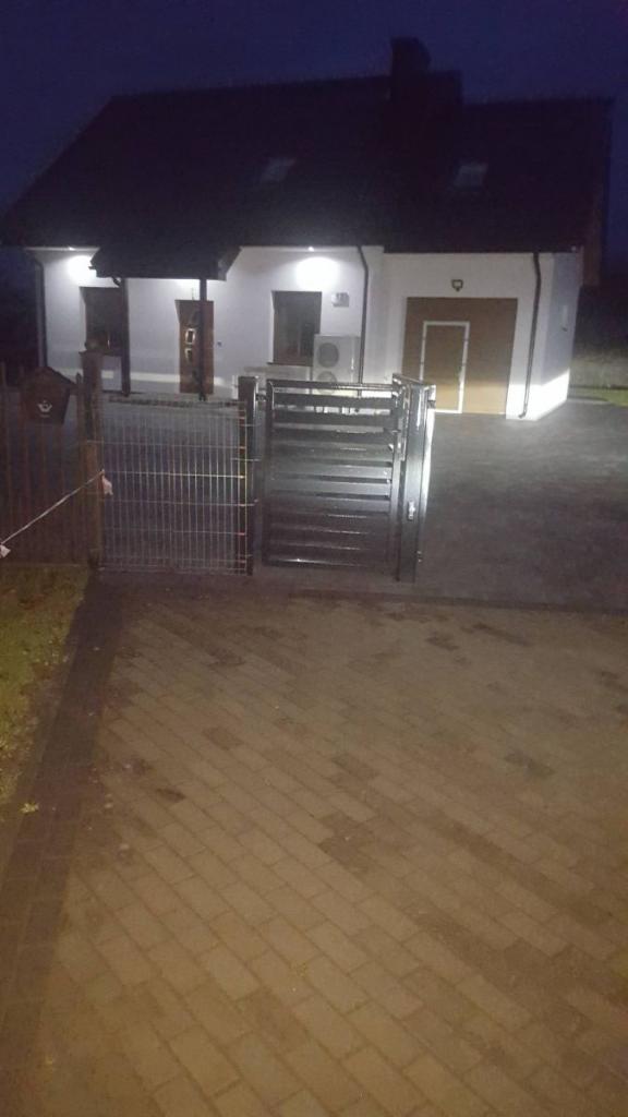 Dom w Bukowinie po remoncie gotowy do zamieszkania - zdjęcie 28