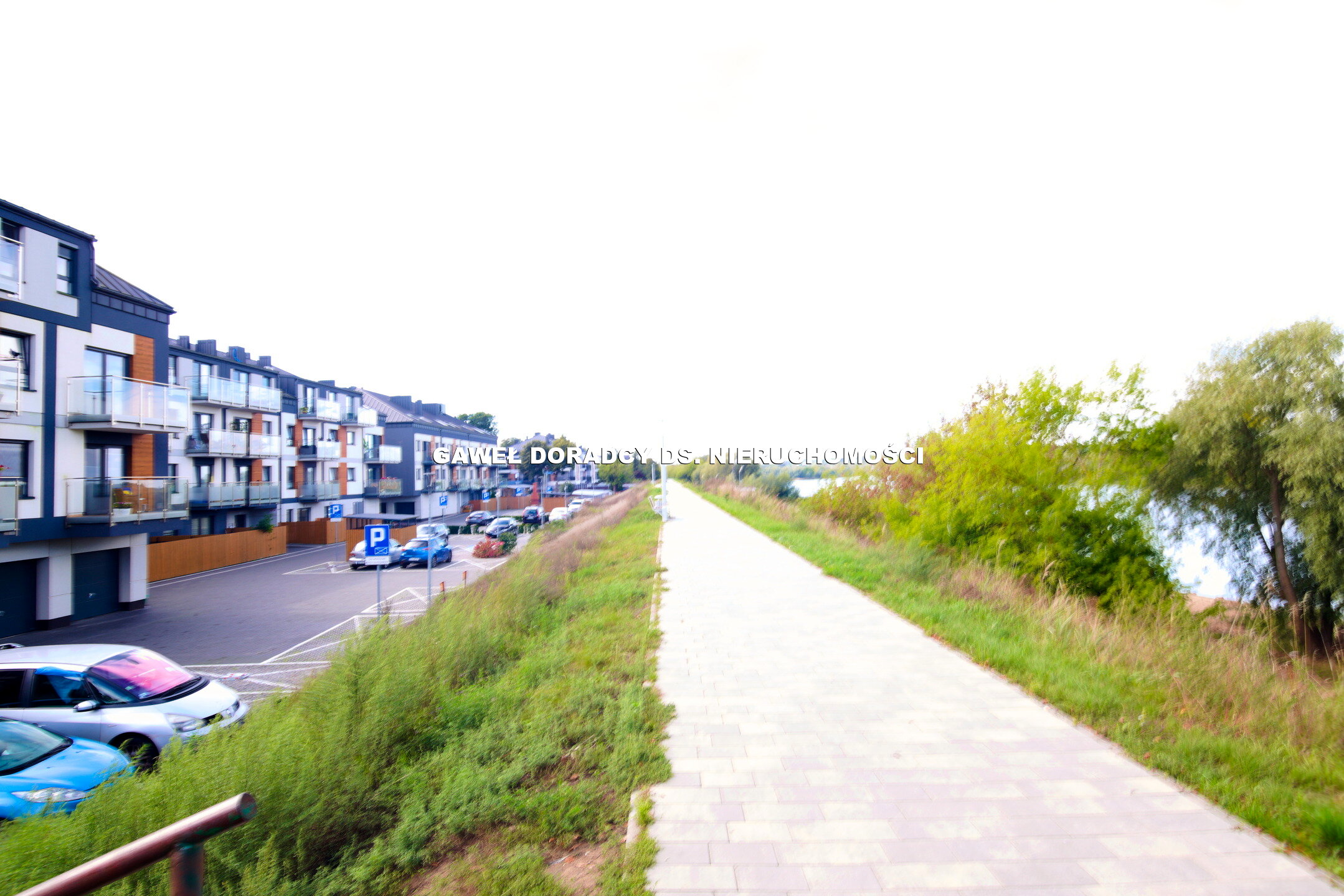 Apartament nad rzeką z ogródkiem. - zdjęcie 7